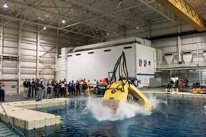 Fig. 5. Testing the FROG-9 at the NASA Neutral Buoyancy Laboratory in 2013.