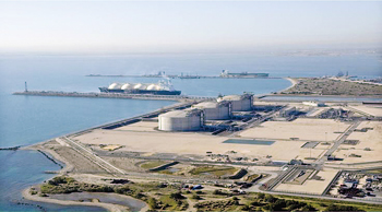 Commissioned at 20% of its capacity on April 1, 2010, the Fos Cavaou LNG terminal received approval on Aug. 31 to operate at full regasification capacity, equal to about 800 MMcfd. Courtesy of GDF Suez.