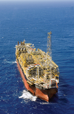Modec converted the Sunrise IV crude tanker in a Singapore yard into an FPSO designed specifically for the presalt fields. The vessel was renamed after the city of Angra, located south of Rio de Janeiro.