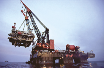 A single-lift topsides design saves time, reduces safety exposure and is less expensive to build than the conventional modular approach. A single-lift topsides design saves time, reduces safety exposure and is less expensive to build than the conventional modular approach.