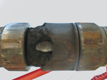 Fig. 3. Damage to packing elements Fig. 3. Damage to packing elements