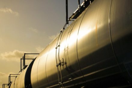 Rail cars latest target for traders hunting cheap oil storage