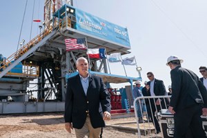 Fig. 1. U.S. Vice President Mike Pence visits Latshaw Rig 45 on April 17. Image: Official White House Photo by D. Myles Cullen.
