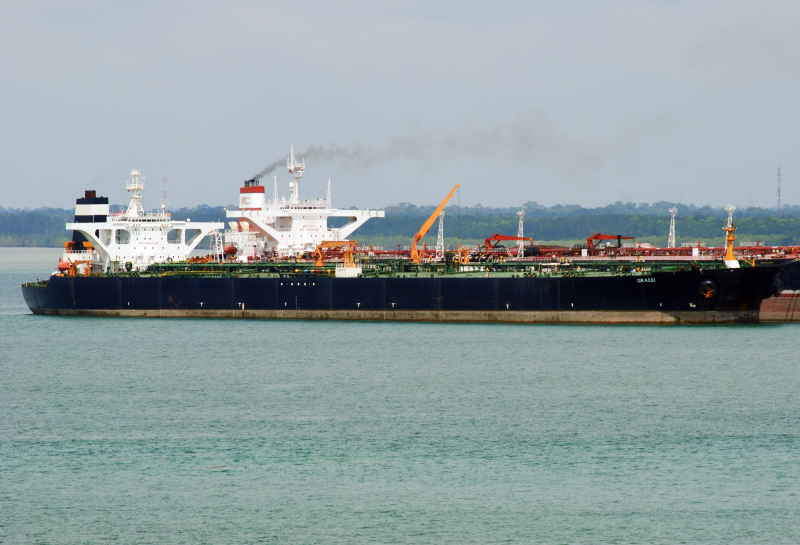 Traders consider oil storage at sea as virus slows demand