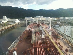 Tanker at Venezuelan oil export terminal