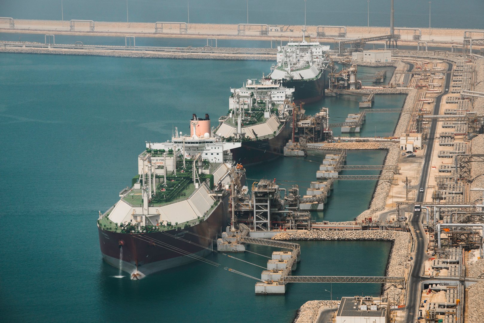 Qatar positioned to risk an LNG battle that could mimic oil’s plunge
