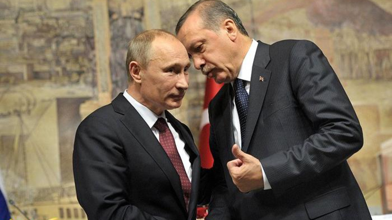 Putin bets Turkey will strain EU and NATO relations in his favor