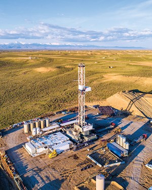 Fig. 1. An Ensign Energy Services rig demonstrated savings by utilizing the Caterpillar hybrid rig solution.