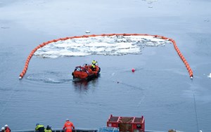 Field testing of fire-resistant booms in low concentrations of drift ice, offshore Norway.