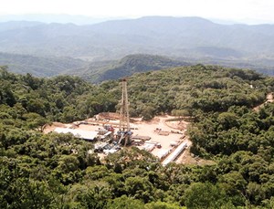 Fig. 4. Incahuasi gas and condensate field, Total’s first operated development in Bolivia, was brought onstream in early August. The field, which has estimated recoverable reserves of 70.8 Bcm of gas and 4.8 MMt of gas condensate, lies beneath the Andean foothills. Photo: Gazprom.