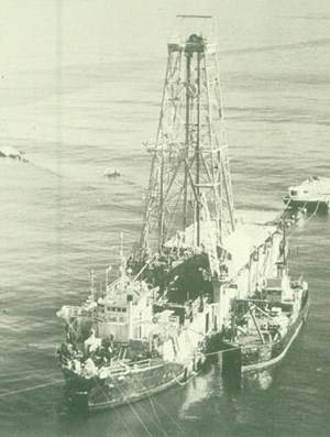 Fig. 2. The drilling barge, Western Explorer, owned and operated by Chevron in the Santa Barbara Channel in 1956, was the first floating MODU with a subsea drilling system. This generation of floating MODU pioneered the development of floating drilling.