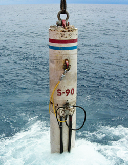 The S-90 hydraulic hammer is capable of delivering 90 kiloNewtons of pile-driving force on the seabed.