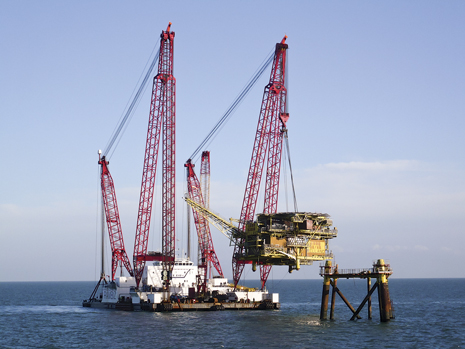 Fig. 2. Perenco UK safely executed the heavy lift removal of the Welland gas production platform in the southern North Sea. Photo courtesy of Perenco UK.