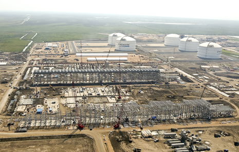 This view shows the construction progress being made on Trains 1 and 2 at Cheniere Energy Partner’s LNG export facility along Sabine Pass (photo courtesy of Cheniere Energy Partners).